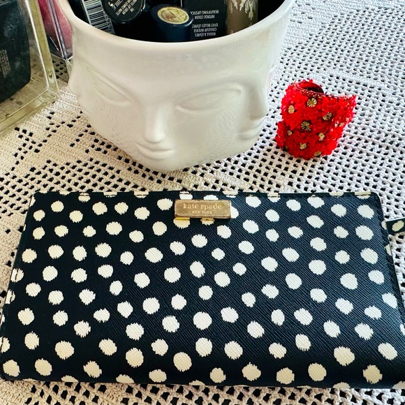 kate spade Handbags - Kate Spade Cheetah Large Wallet